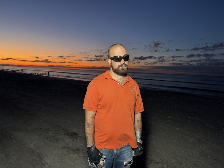 LISTEN: George Steel Brings Refreshing Individuality To Funky Pop On “Cage Fighter”