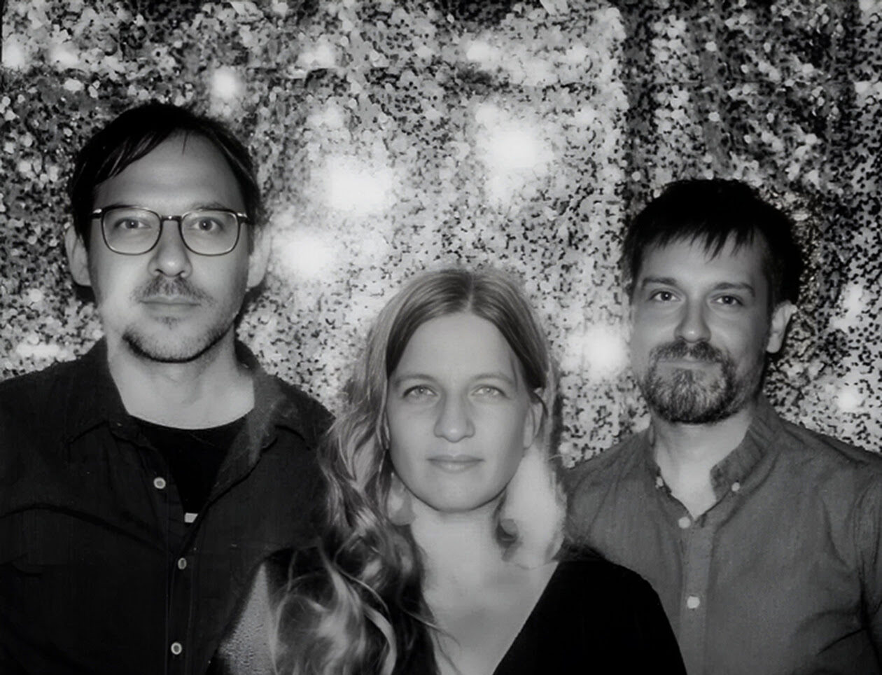LISTEN: REVERSE YR CURSE’s “Shoes Today” Melts Pure Empathy Over Searing Simplicity