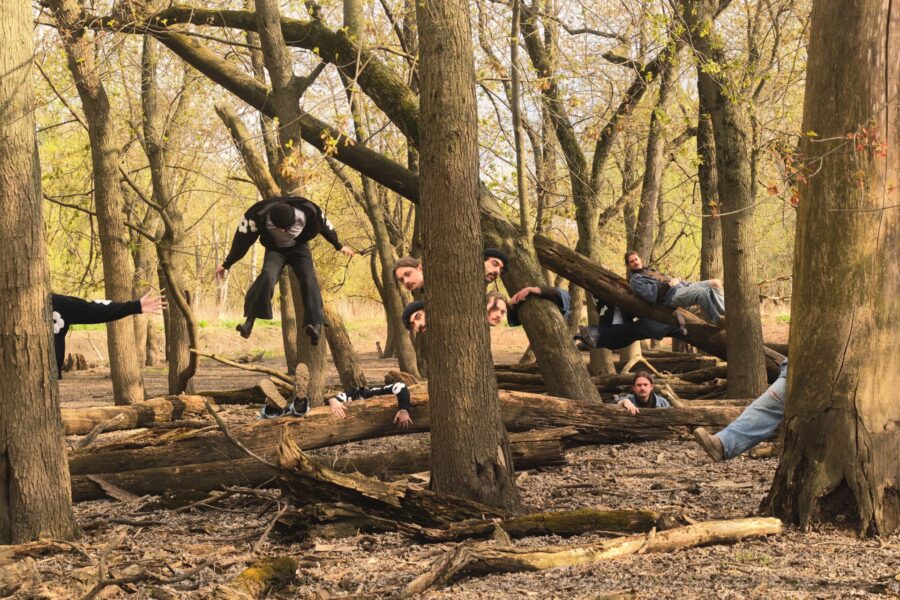 SONG PREMIERE: This House is Creaking Boosts Infectious Shoe-Gaze Tinted Dynamics on  “2 LAMP (lava lamp)”