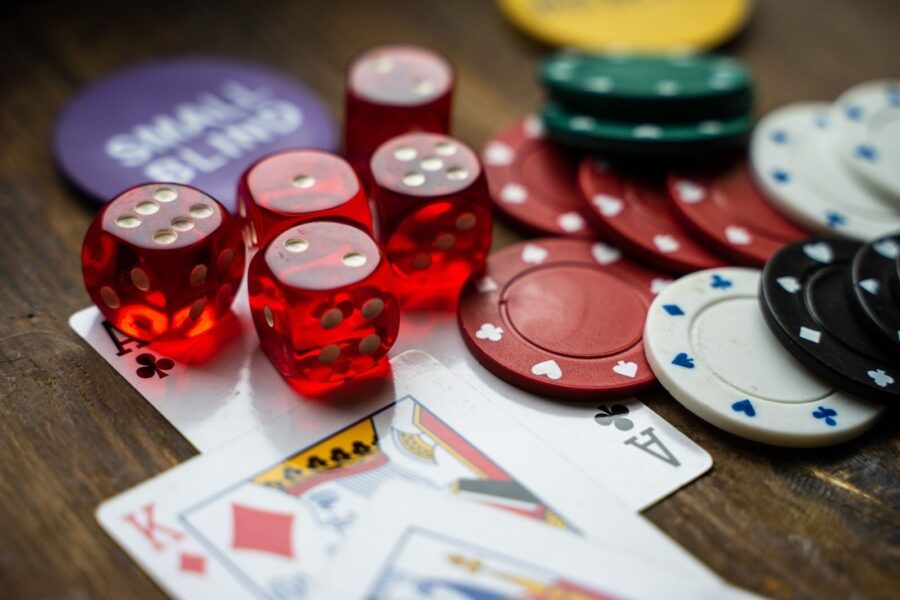 Why Bonus Features Make Online Casino Games Feel Like Live Entertainment