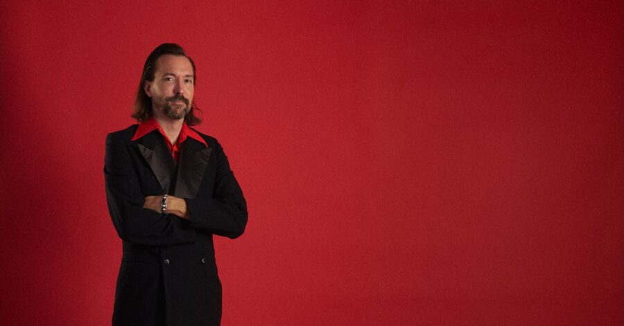 LISTEN: Spencer Pope’s “Can’t Touch a Mirage” Blends Jangly Pop With Bright Punk Undertones