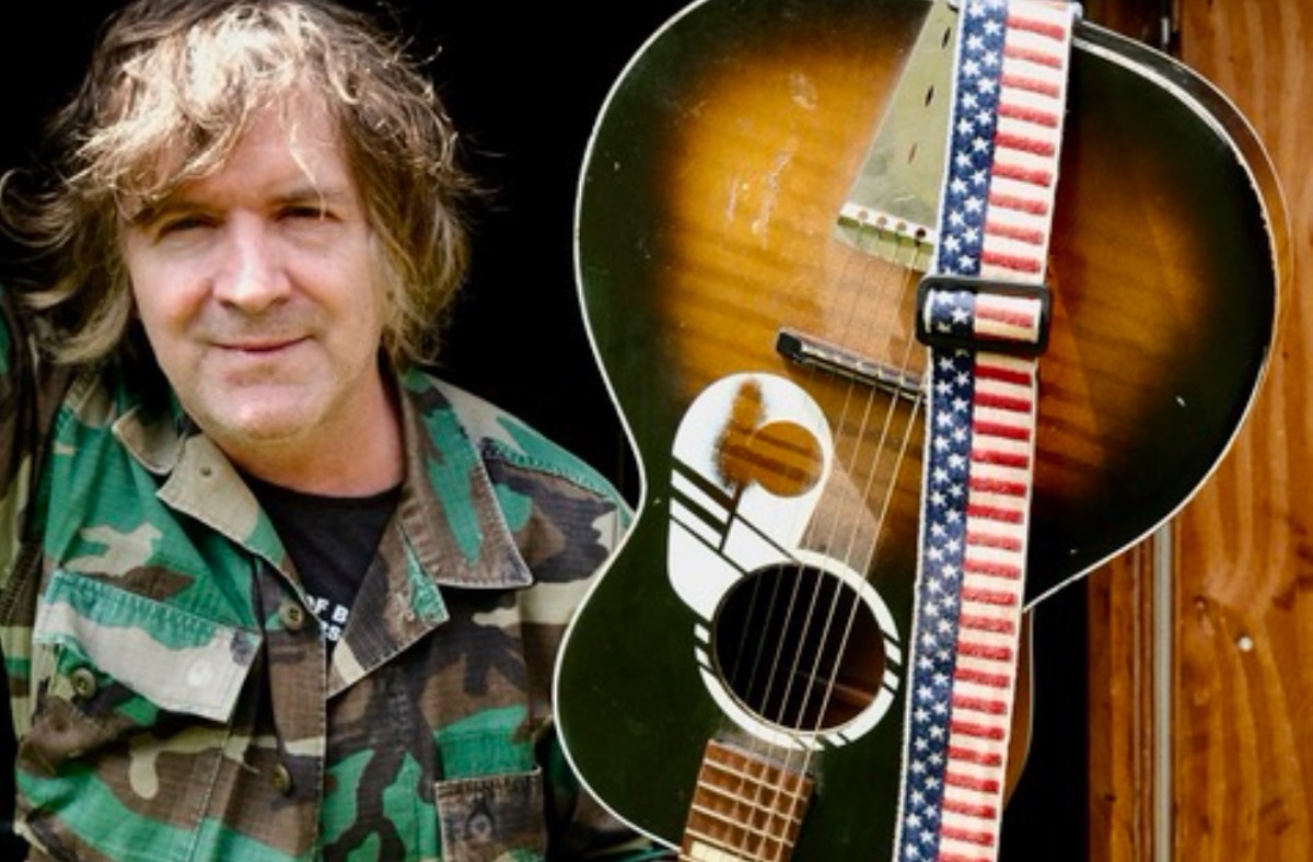 VIDEO PREMIERE: Tim Easton Offers a Hopeful Country-Blues Anthem for Troubled Times with “Don’t Let Your Mind Go Dark”