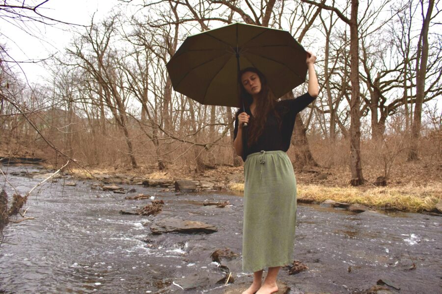 LISTEN: Mirabelle Skipworth Crafts Ethereal Folk With Heavy Emotions On “Rarely See The Sun”