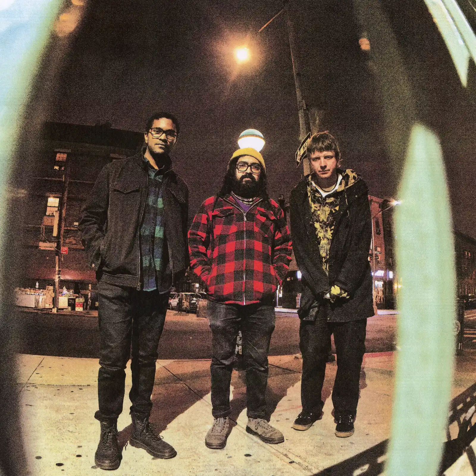 LISTEN: Ringing Establish Individuality On Moving New Single "want2want2" - Glide Magazine