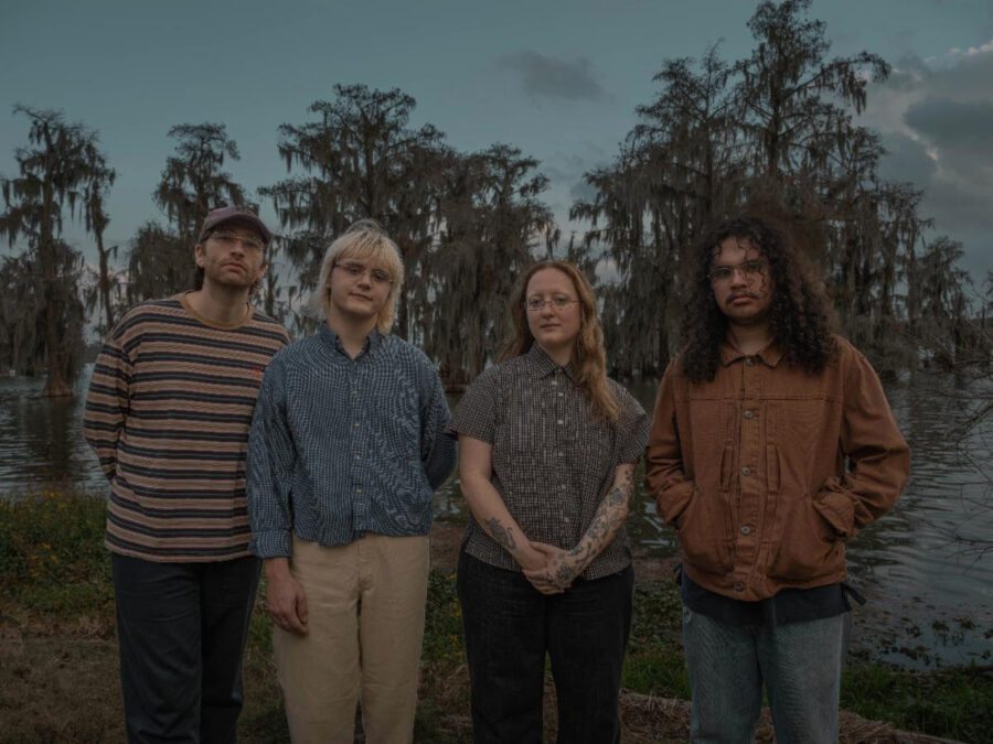 Cashier Captivates On Immersive & Vulnerable Debut EP ‘The Weight’ (ALBUM REVIEW)