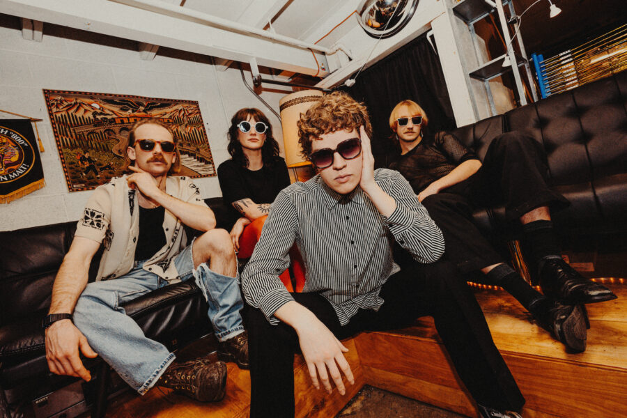 LISTEN: Gondos Craft Explosive Punk With Distorted Bliss On “Stop Calling Me”