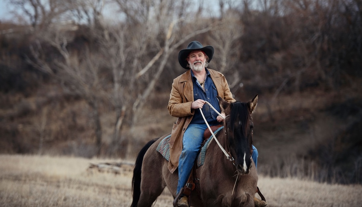 SONG PREMIERE: Ryan Dart Longs For Simpler Times and the Frontier Lifestyle with Soulful Alt-country Tune "Wrangler's & Rock n' Roll"