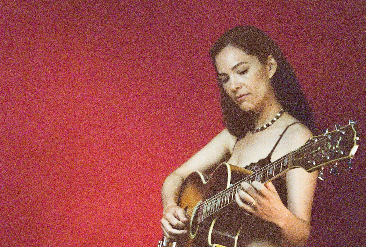 SONG PREMIERE: Dida Pelled Injects Blues Standard “Since I Fell For You” With Dreamy, Jazzy Intimacy