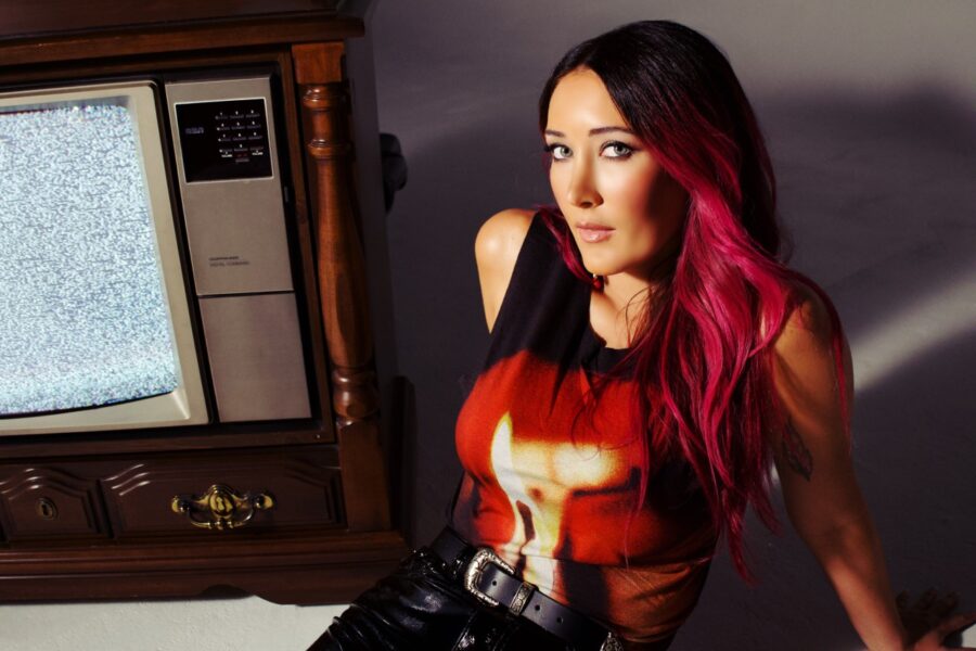 Aubrie Sellers Finds Power in the Quiet: Attachment Theory and the Art of Being Raw (FEATURE)