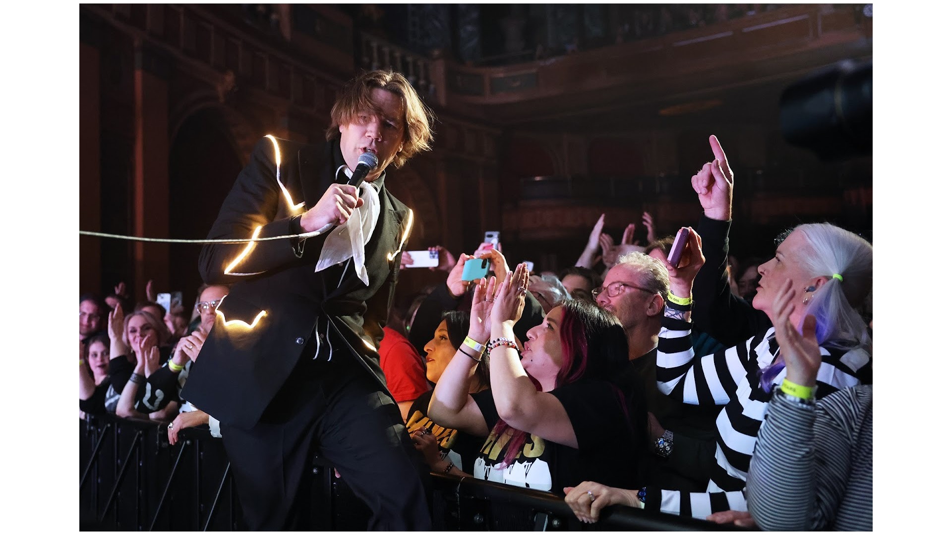 The Hives Shred Up Close and Personal at Detroit’s Fillmore (SHOW REVIEW/PHOTOS)