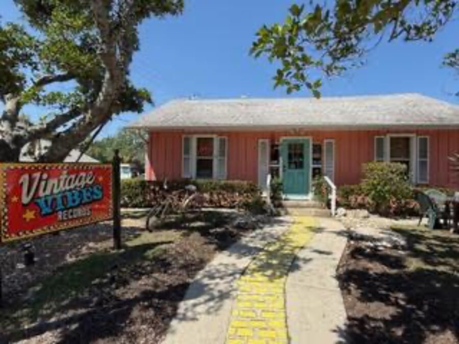 From The Cure to John Prine: Florida’s Vintage Vibes Knows The LP Sweet Spots  (VINYL LIVES)