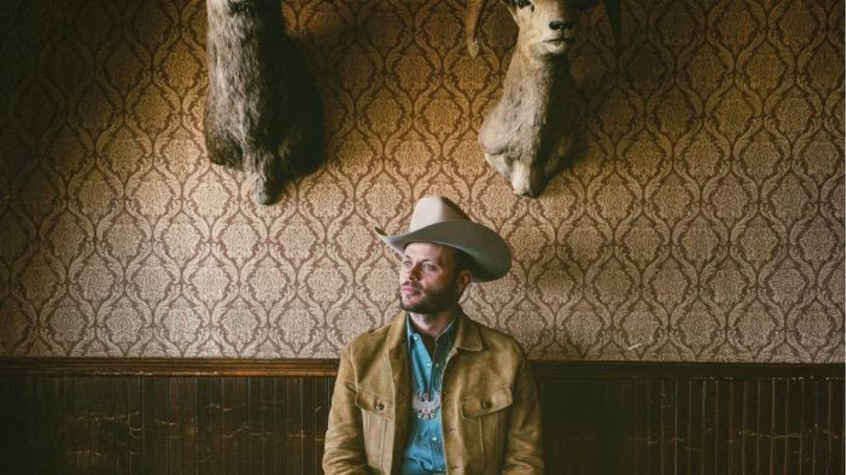 Charley Crockett Wraps Up Daring Sagebrush Trilogy With Ethereal & Lofty ‘Age of the Ram’ (ALBUM REVIEW)