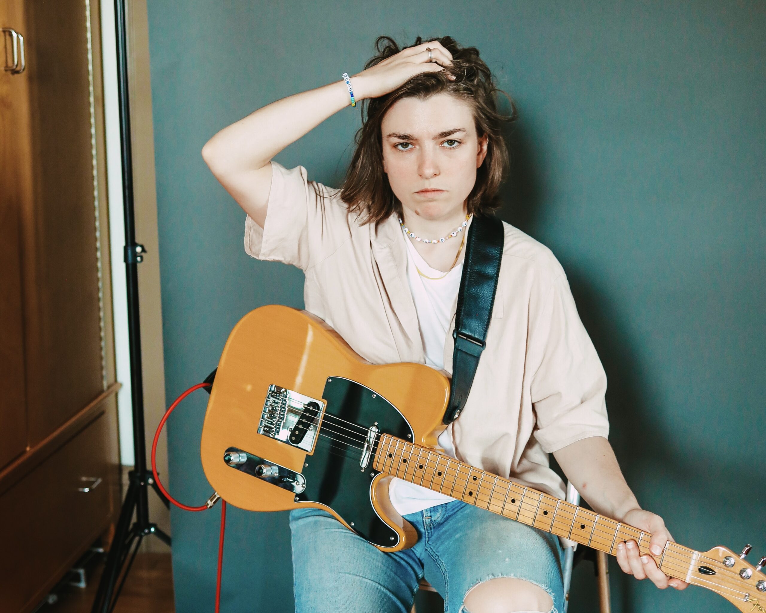 LISTEN: Eliza Edens Crafts Groovy Pop Simplicity on Stunning “Leash” 