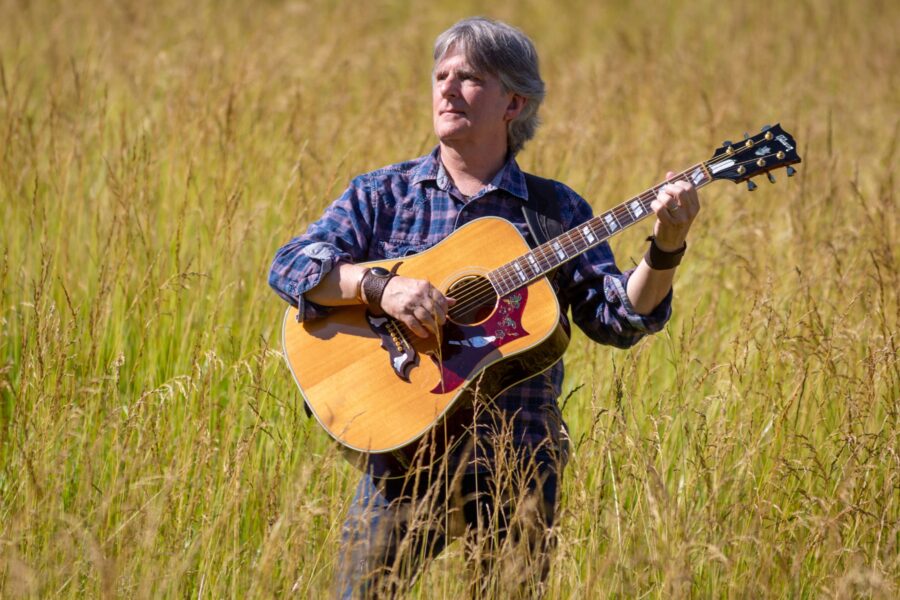 LISTEN: Todd Mosby’s “Land of Green” Is Stunning Jazz Fusion With Uplifting Energy