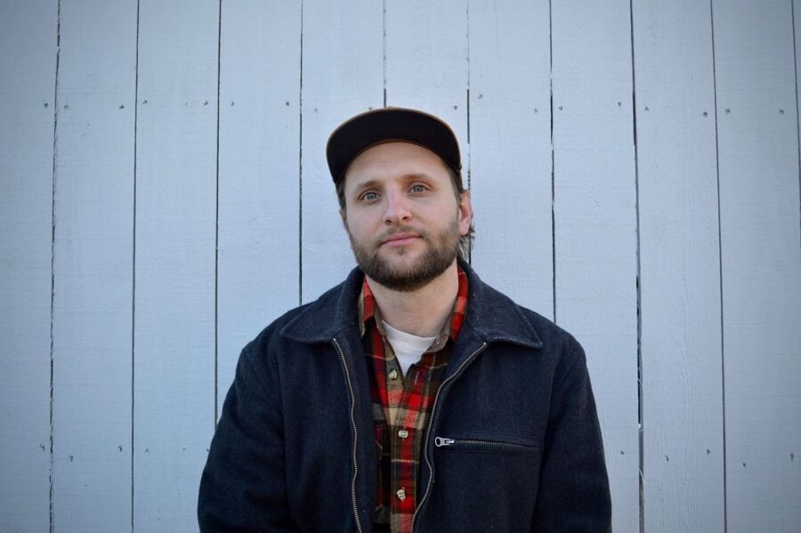 LISTEN: Levi Foster’s “Fat Elvis” Evokes Imaginative Imagery Through Twangy Storytelling