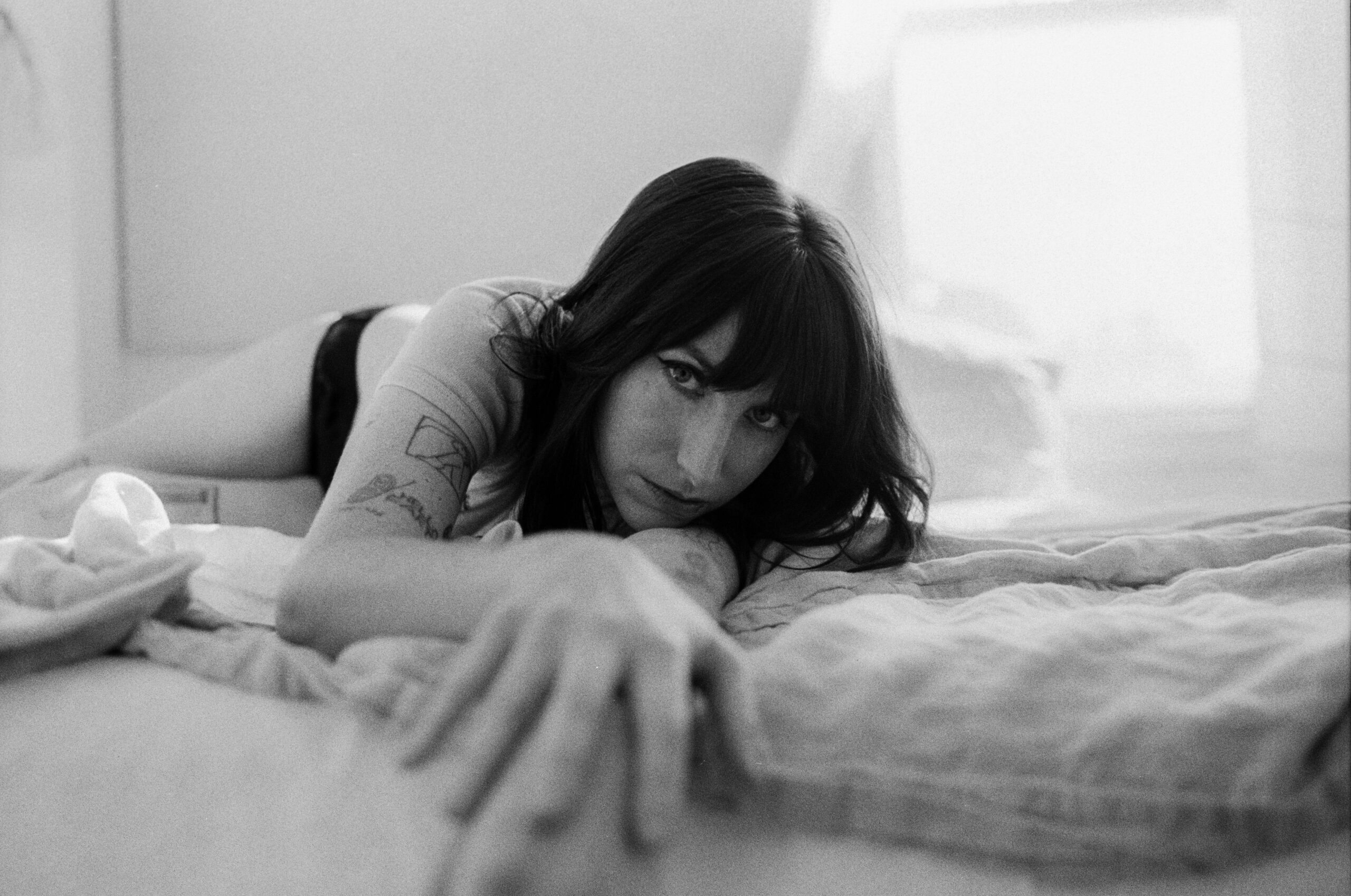 Ian Sweet Announces New Album ‘Shiverstruck’ Out July 24th & North American Tour