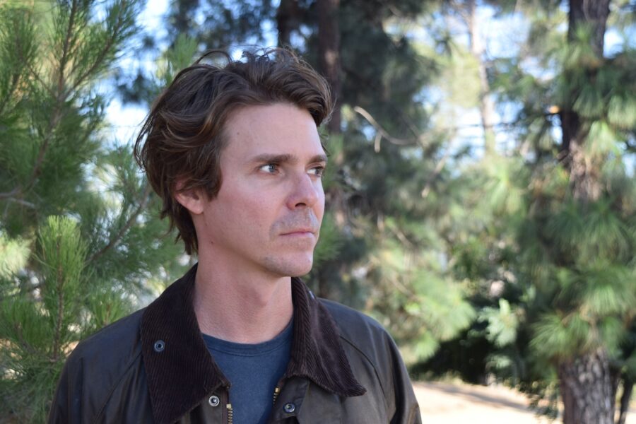 LISTEN: Tracy Bryant Pairs Longing With Hypnotic Percussion On “Window”