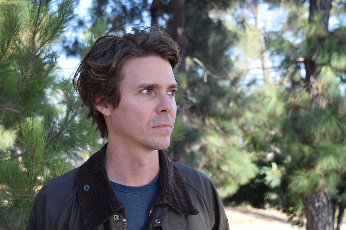 LISTEN: Tracy Bryant Pairs Longing With Hypnotic Percussion On “Window”