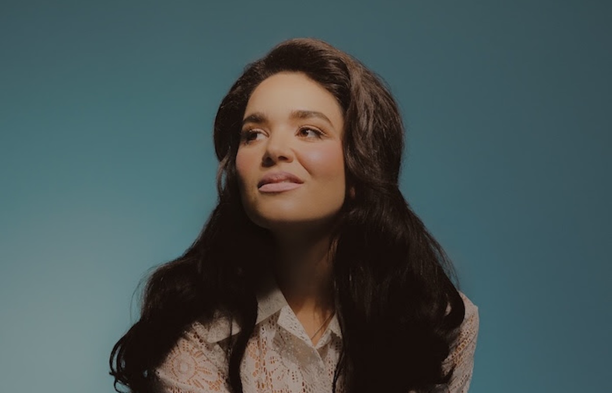 Emily Nenni Injects Classic Country Sounds with Southern Soul on Expansive ‘Movin’ Shoes’ (ALBUM REVIEW)