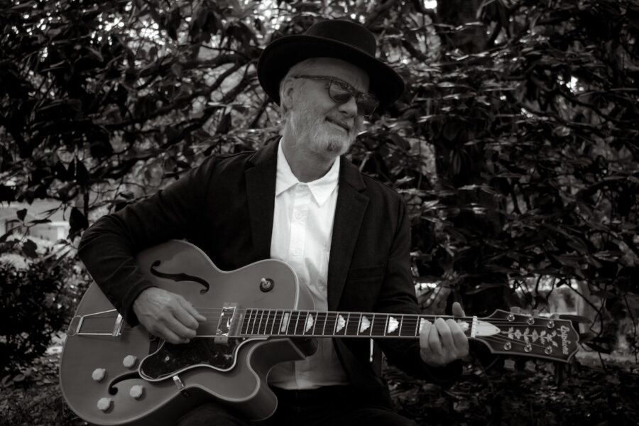SONG PREMIERE: Love Tractor Co-Founder Mike Richmond Marries Power Pop and Alt-Country on Infectious “How Many More Times” Off Solo Debut ‘Without an Audience’