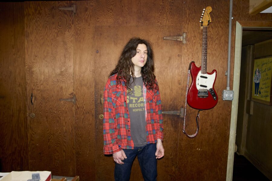 Kurt Vile Crafts Curious Autobiographical Ode On Colorful ‘Philadelphia’s been good to me’ (ALBUM REVIEW)