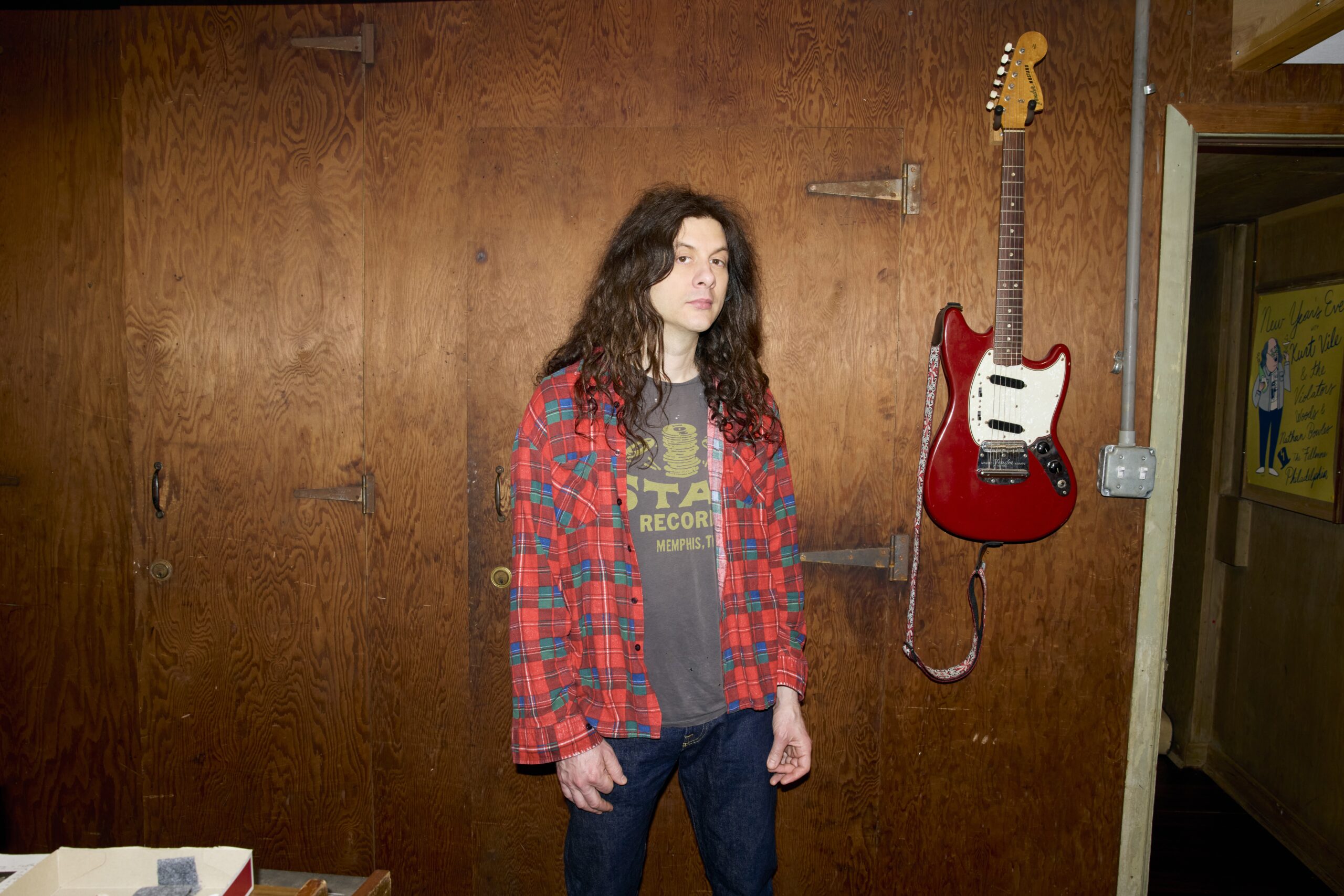 Kurt Vile Crafts Curious Autobiographical Ode On Colorful ‘Philadelphia’s been good to me’ (ALBUM REVIEW)