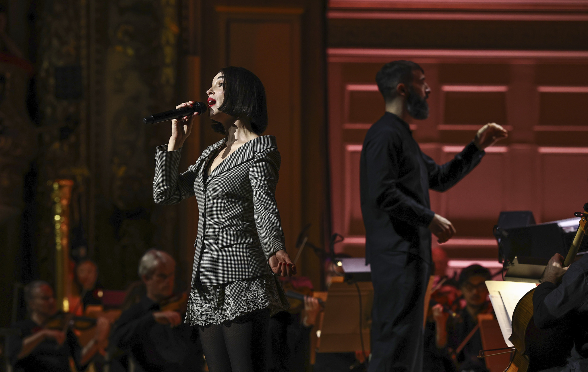 St. Vincent and the Boston Pops Bring Orchestral Grandeur to Symphony Hall (SHOW REVIEW)