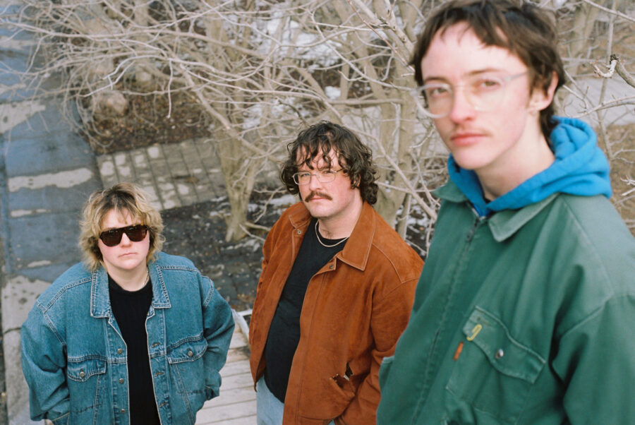knitting Unleash Fresh Styles & Raw Vulnerability on Cathartic ‘Souvenir’ (ALBUM REVIEW)