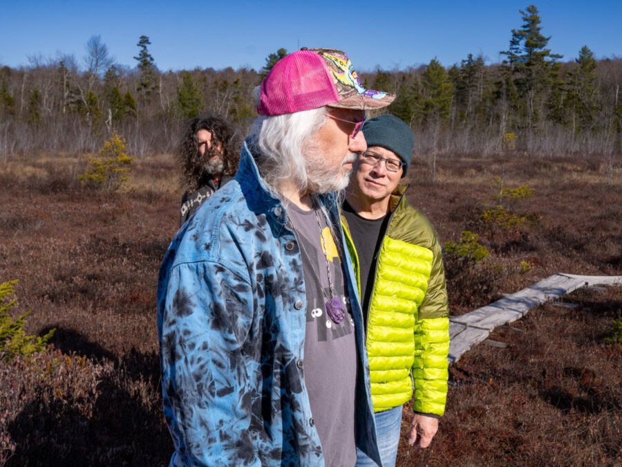 Dinosaur Jr. Turn Up the Fuzz & Feel the Pain On ‘There Near’ (ALBUM REVIEW)
