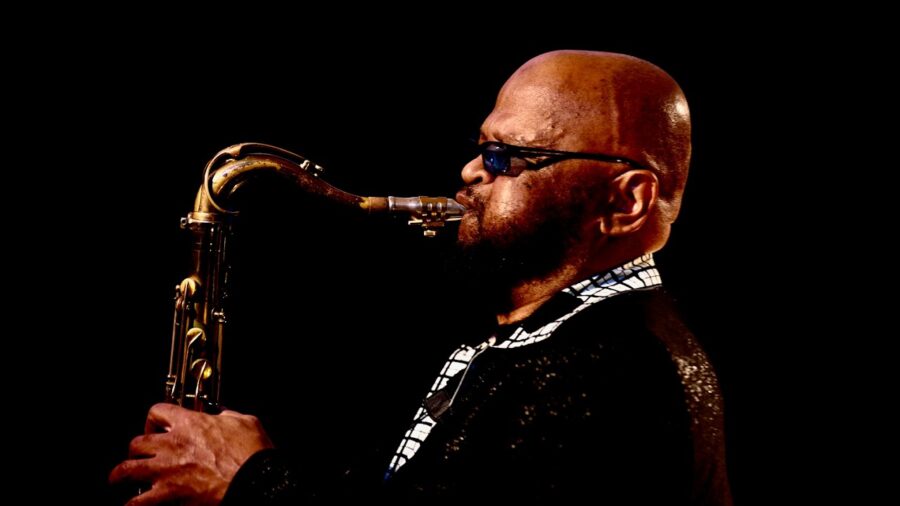 Tenor Titan Azar Lawrence Powerfully Recasts His Career Bests With Current-Day Ensemble on ‘Turn the Music Up’ (ALBUM REVIEW)