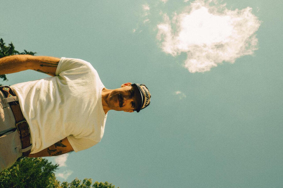 Rayland Baxter Acknowledges Growth Without Finding Complacency On Poetic ‘True Violet’ (ALBUM REVIEW)